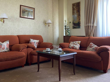 Смольный выставил счет владельцу отеля на Лиговском за не дошедший вовремя паспорт