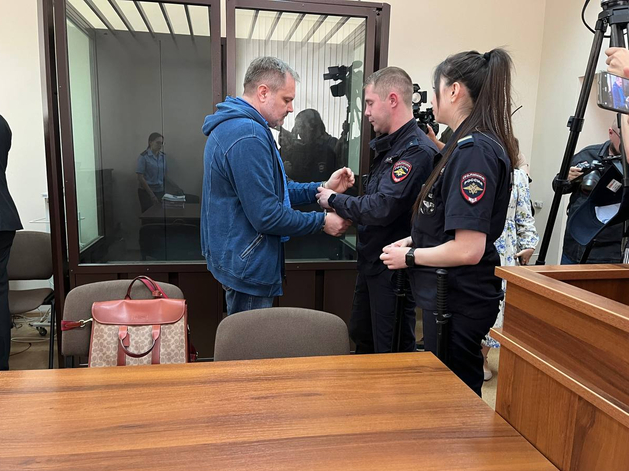 Экс-мэра Дегтярска приговорили к 10 годам заключения за взятку