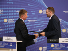 АвтоВАЗ и Авито заключили стратегическое партнерство на ПМЭФ-2025
