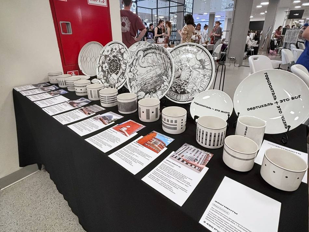 На ПМЭФ показали уральские «Фрагменты» — изделия из Сысерти понравились топовым гостям