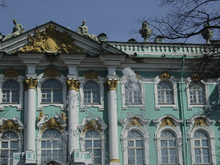 Эрмитаж обновит Театральный дворик за 19 млн рублей