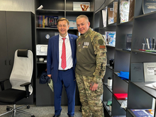 СВОи. Как в Петербурге бизнес помогает ветеранам запускать типографии для новой жизни