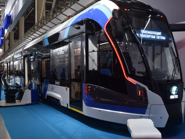 В Екатеринбурге стартовал ИННОПРОМ-2025, гостям покажут транспорт будущего В Екатеринбурге стартовал ИННОПРОМ-2025, гостям покажут транспорт будущего