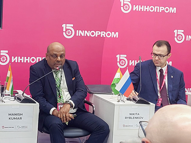 Бизнесмен из Индии: «Не зацикливайтесь на нефти, у нас огромный потребительский спрос» Бизнесмен из Индии: «Не зацикливайтесь на нефти, у нас огромный потребительский спрос»