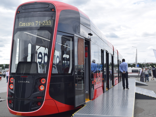 Трехсекционный трамвай Группы Синара отправится на улицы Екатеринбурга Трехсекционный трамвай Группы Синара отправится на улицы Екатеринбурга