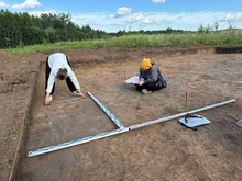Могила коня, янтарная подвеска. В Нижегородской области обнаружили погребения IX в.
