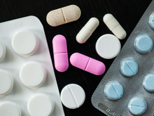 Петербургская компания «Вертекс» начала поставки лекарств в Лаос