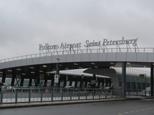 Более 500 рейсов отменили суммарно в Москве и Петербурге за выходные из-за ограничений

