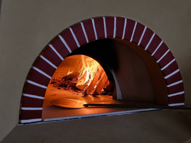 В Екатеринбурге открылся ресторан с блюдами, приготовленными в печи