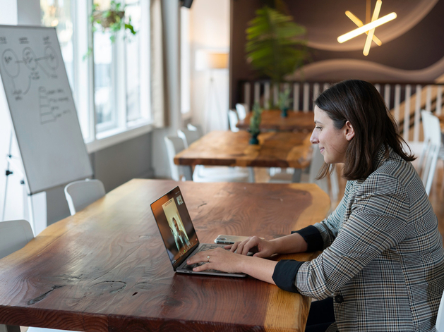 149,5 тыс. релокантов в 2024 г. продолжали работать на российского работодателя