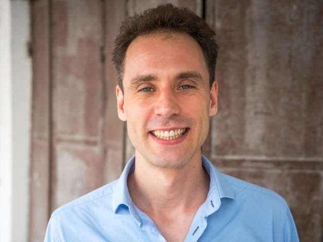 «Пока что я шарлатан». Как чайный гуру стал лечить бизнесменов от депрессии и аллергии