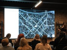 Началось благоустройство парковки рядом со сквером Згерского в Тюмени