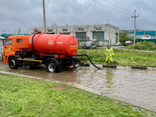 С улиц Нижнего Новгорода откачали около 8 тыс. кубометров воды после аномальных дождей 

