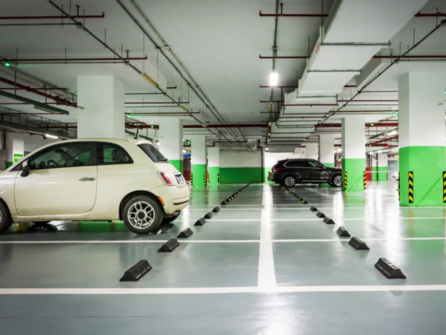 Екатеринбуржцы нашли альтернативу квартирам и стали инвестировать в парковочные места