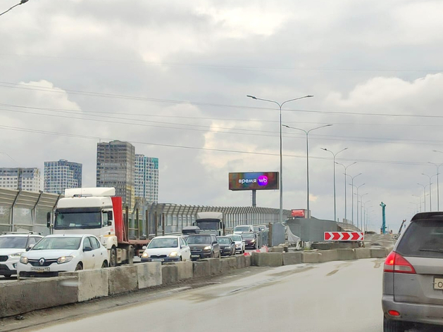 Власти успокаивают екатеринбуржцев: строительство развязки у Калины продолжается