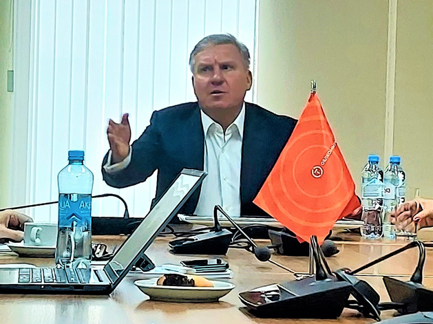 Алексей Бобров