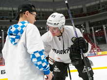 Банк Уралсиб провел встречу клиентов и сотрудников с игроками ХК «Трактор»