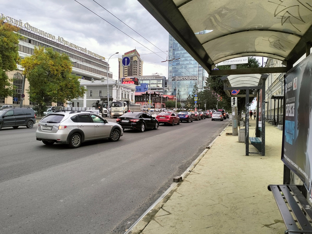 Ларечный ребрендинг в Екатеринбурге продолжается: НТО — отдельно, остановки — отдельно