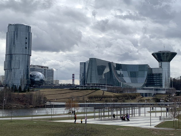 Офисы теряют арендаторов: в России на 25% выросло предложение бизнес-центров