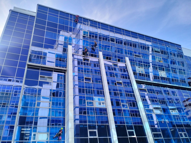 Екатеринбург занял 18-е место по уровню зарплат в России