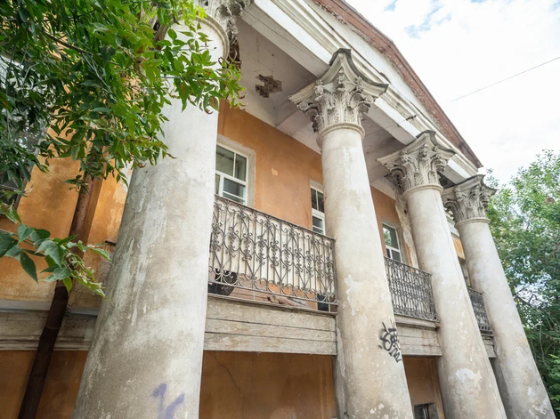 Мэрия Екатеринбурга ужесточает правила продажи руинированных домов-памятников