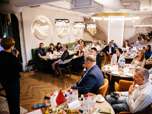 Как инвесторам не зависеть от прогнозов? «Деловой квартал» приглашает на бизнес-завтрак