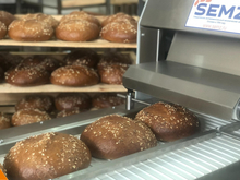 В администрации сообщили о перебоях в работе Тюменского хлебокомбината