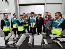 Министр промышленности ознакомился с новационными разработками предприятий Петербурга
