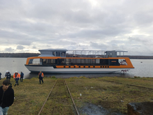 В Чкаловске спустили на воду речное электрическое колесное судно 
