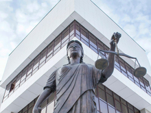 Суд оставил Алексея Боброва под стражей до 15 февраля следующего года