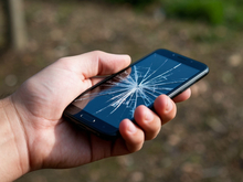 Работа, эмоции и спорт: из-за чего погибают смартфоны жителей Красноярска