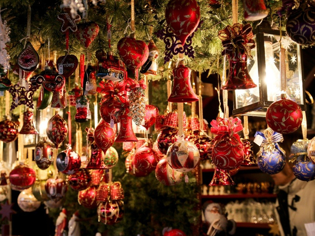 Празднование Нового года 2026 — атмосфера уюта и радости Празднование Нового года 2026 — атмосфера уюта и радости