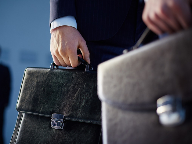 Правительство почти укомплектовано: кто еще официально получил министерский портфель?