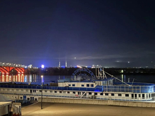 В центре Красноярска за 56 млн рублей продают теплоход под ресторан
