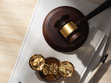 Продюсер «Ласкового мая» Разин обвинен в мошенничестве на 500 млн, он скрывается в Турции