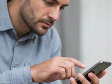 В Красноярске второй день подряд не работает WhatsApp*. В чем причина? 
