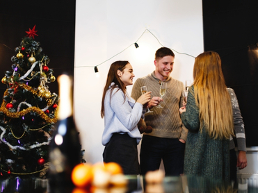 Российский бизнес сокращает расходы на корпоративы