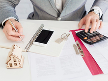 Налог на недвижимость, кредиты застройщикам, реновация в цифрах. Дайджест недвижимости