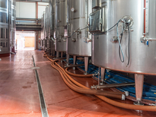 Россия для трезвых: минимальные цены на крепкий алкоголь вырастут до 28%, акциз — на 11%