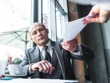 Чиновники и депутаты перестанут ежегодно сдавать декларации о доходах