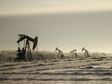 Цена нефти Urals упала ниже $34 за баррель, разрыв с Brent вырос до $27