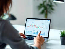 «Нужно контролировать влияние политических факторов»: эксперт — о курсе валют