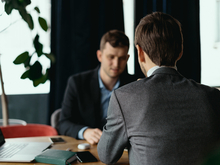 На новой работе сибирякам чаще всего не хватает наставника и программ адаптации