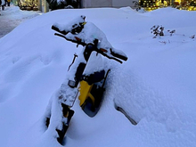 ГАИ тревожат курьеры, которые ездят по тротуарам и дорогам Тюмени