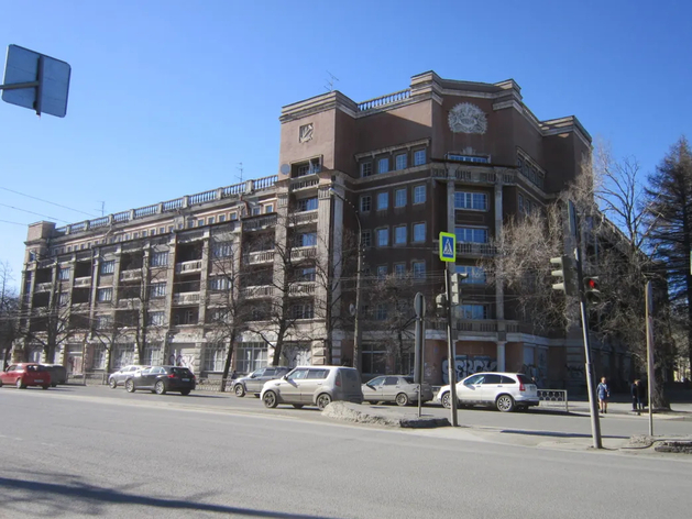 Гостиницу «Мадрид» в Екатеринбурге могут передать госкомпании ДОМ.РФ Гостиницу «Мадрид» в Екатеринбурге могут передать госкомпании ДОМ.РФ