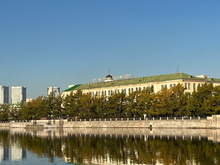 «Кто мы, откуда, куда мы идем»: в центре Екатеринбурга снесут легендарное здание