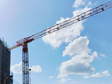 Снижение запуска новых жилых проектов в городах-миллионниках достигло 30%-35%