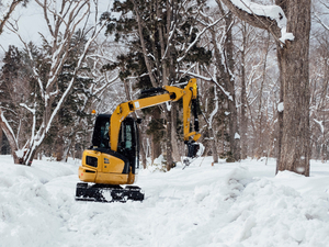 Какие новосибирские дороги и мосты очистят от снега в ближайшие сутки?