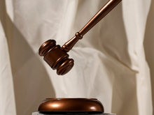 Суд привлечет третьих лиц по делу «Нафтатранс плюс» 