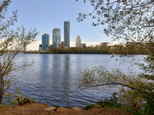 Мэрия Екатеринбурга ищет подрядчиков на благоустройство берегов Ольховки и Исети